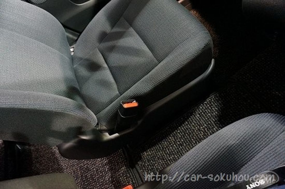 トヨタ シエンタ 2015