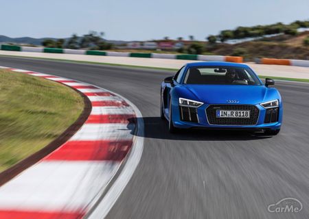 アウディ R8 クーペ V10 プラス