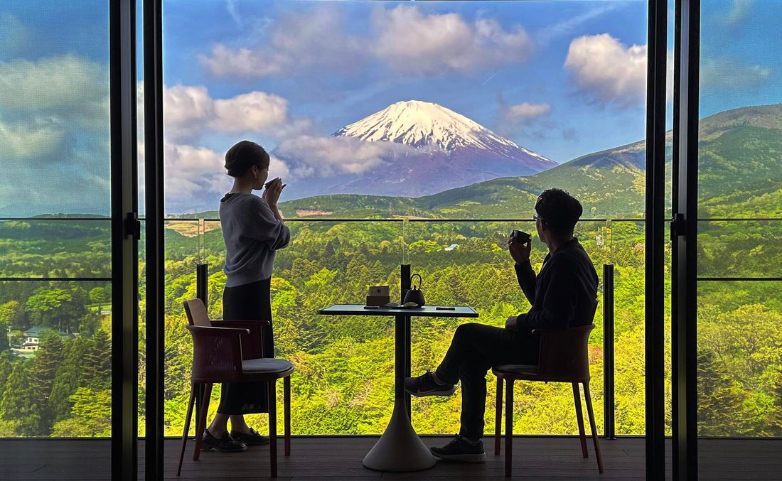 「GRスープラ」と「富士スピードウェイホテル」が初コラボ！スイートルーム以上の宿泊で特別仕様のGRスープラに試乗