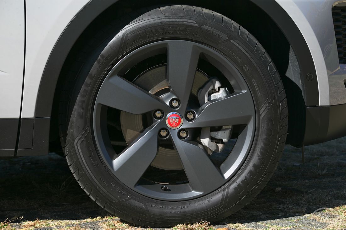 ジャガーE-PACE SE P250