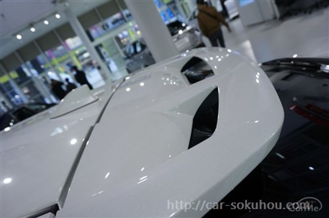 トヨタ C-HR 2016