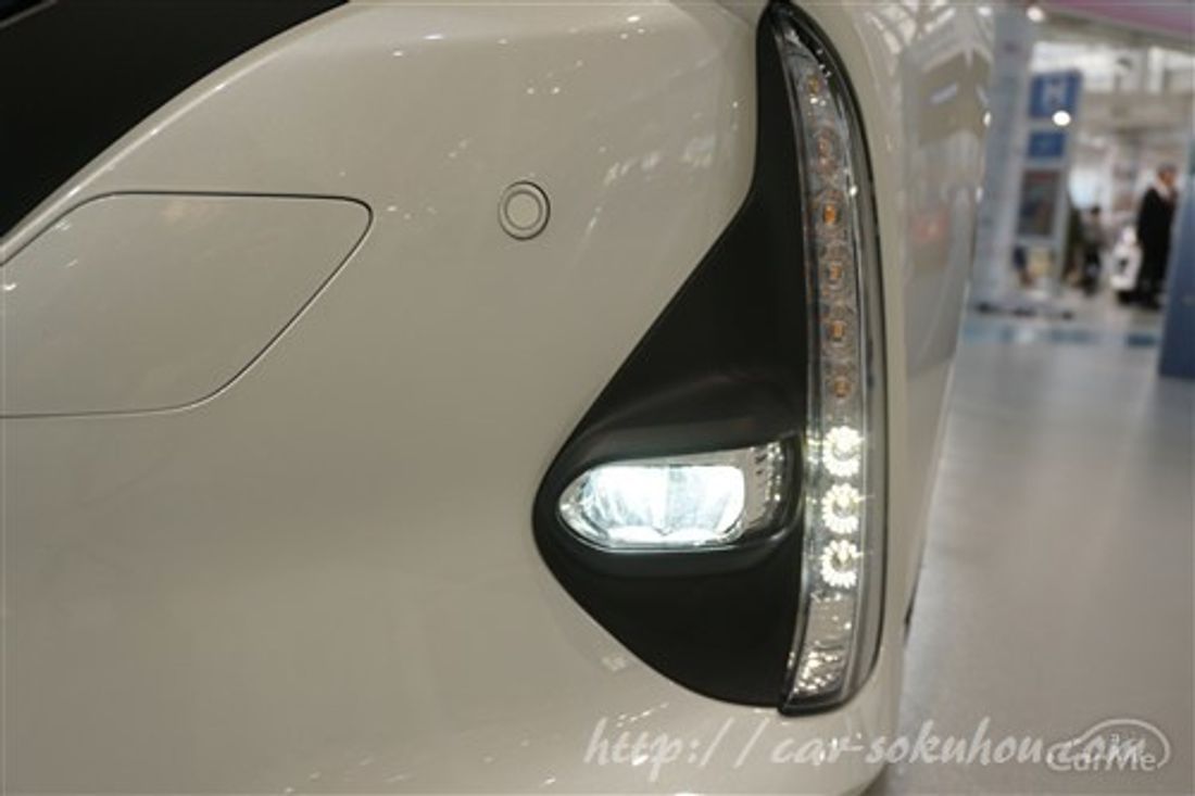 トヨタ プリウス PHV 2017