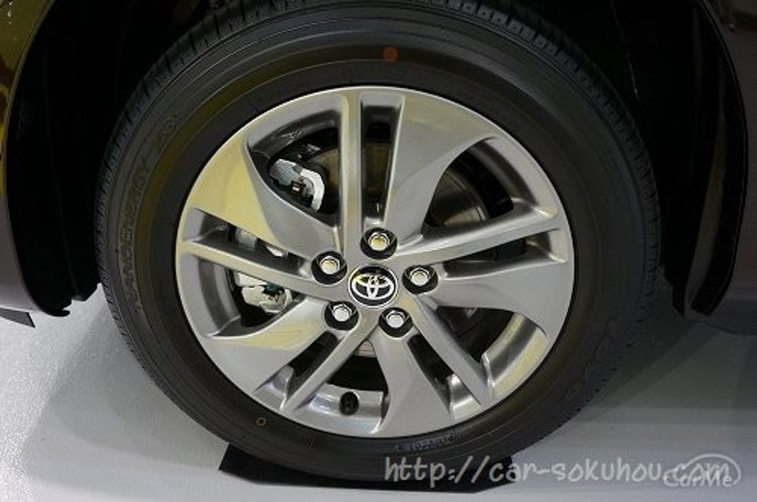 トヨタ シエンタ 2015