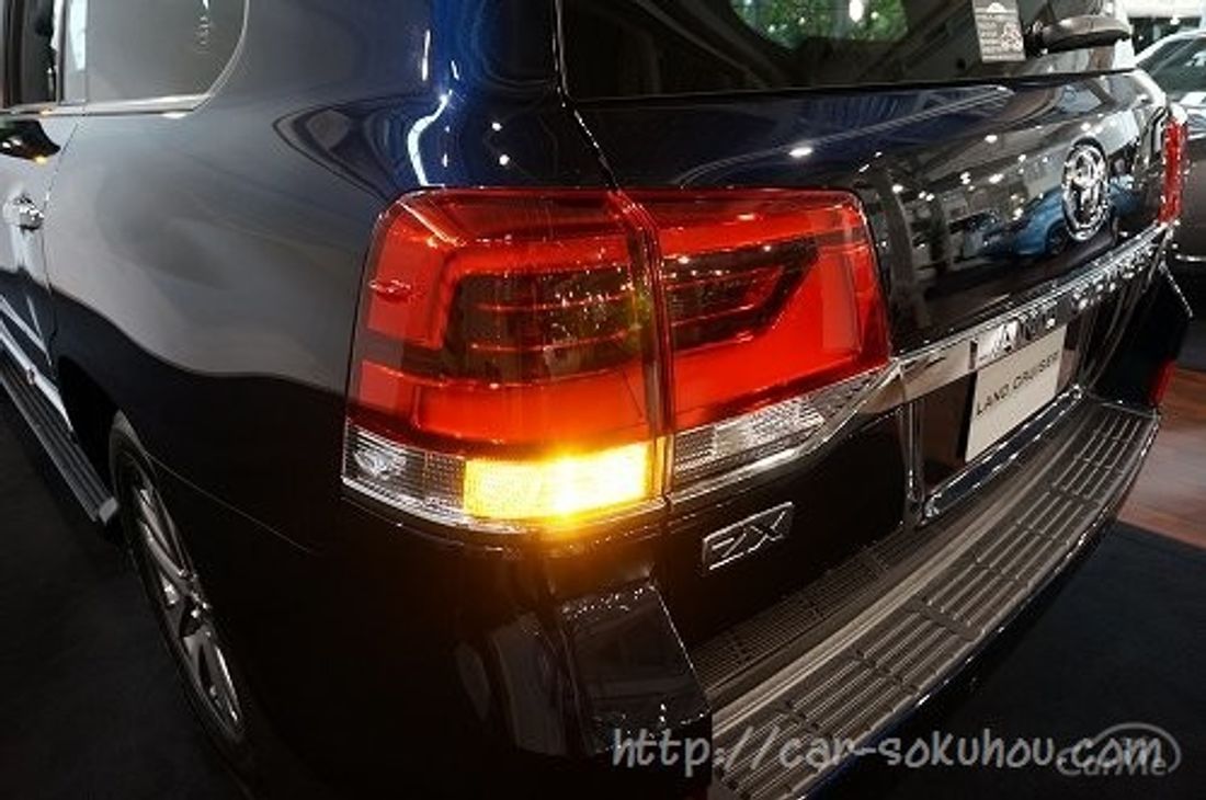 トヨタ ランクル200 2015
