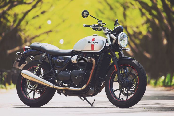 TRIUMPH STREET TWIN（トライアンフ ストリートツイン）｜CarMe