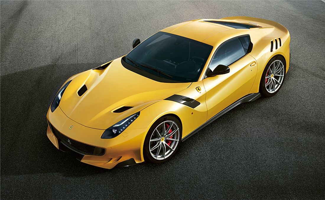 アヘッド Ferrari F12tdf