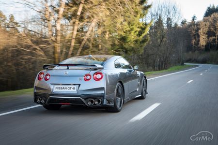 日産 GT-R 2017