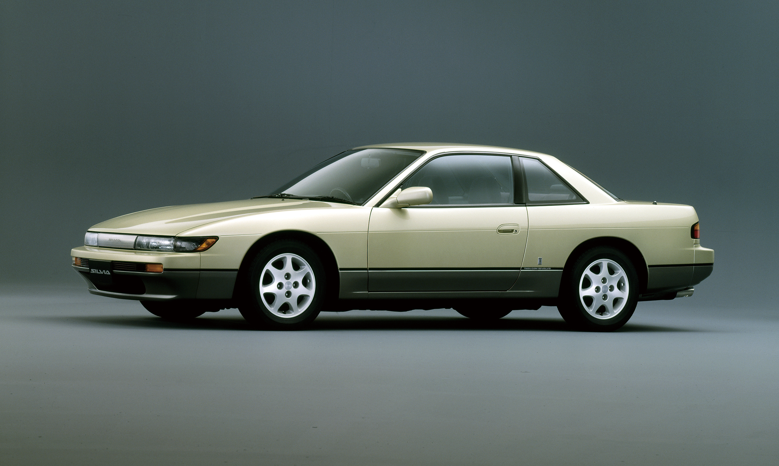 埋もれちゃいけない名車たち Vol 44 デートカーがドリフトマシンに 日産 5代目シルビア 埋もれちゃいけない名車たち Vol 44 デートカーがドリフトマシンに 日産 5代目シルビア