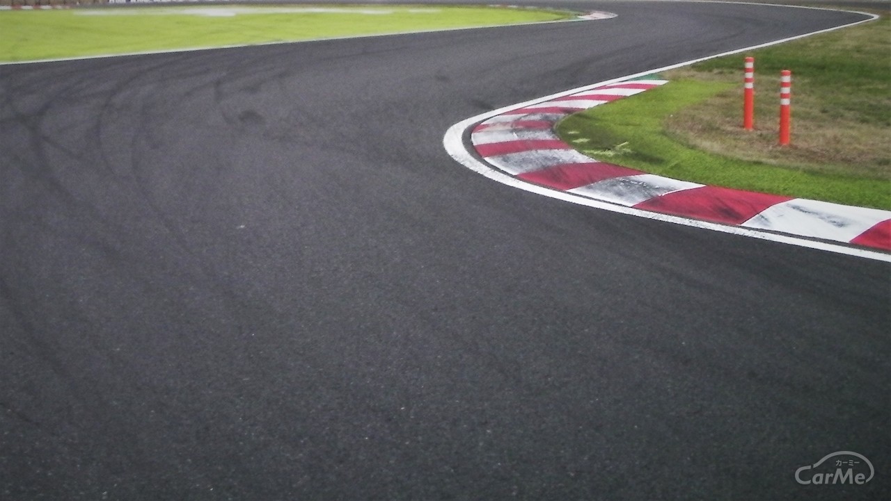 カーブ と コーナー の意味の違いを説明できますか By 車選びドットコム