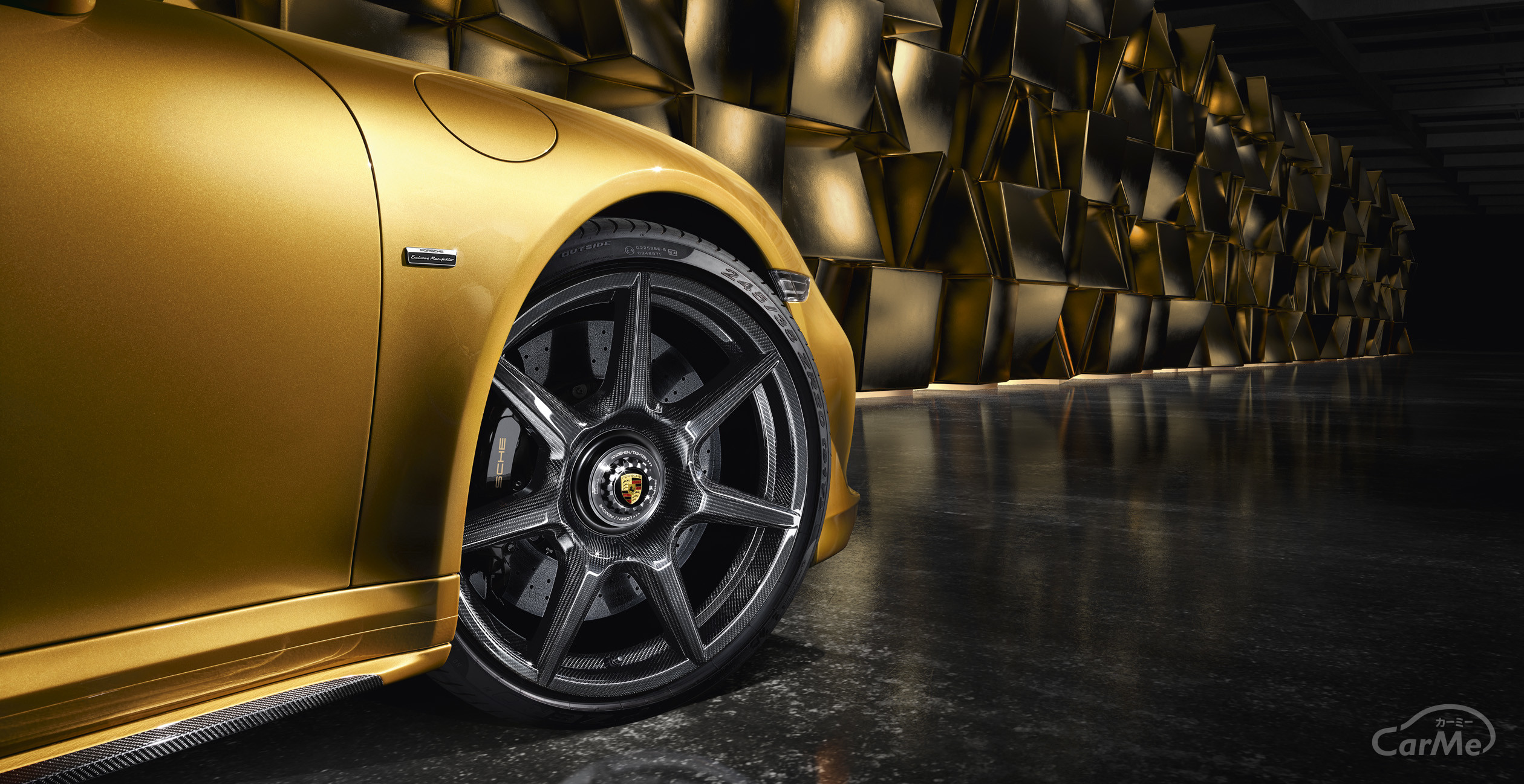 0万円も ポルシェが世界初採用したブレイデッドカーボン製ホイールとは の写真 1枚目 By 車選びドットコム