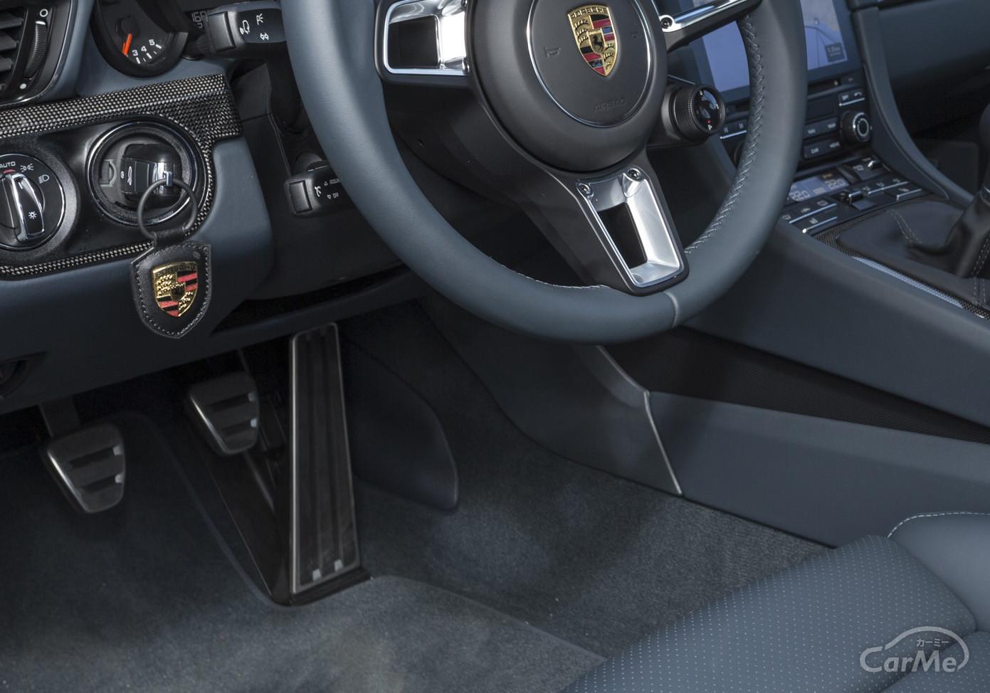 ポルシェが採用するオルガンペダルのメリット デメリット