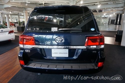 リアの外観の変更点は少ない ランクル0 外装画像レビュー３