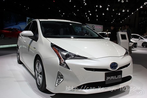 プリウスの内装色はどっちが人気 ブラックorクールグレー By 車選びドットコム