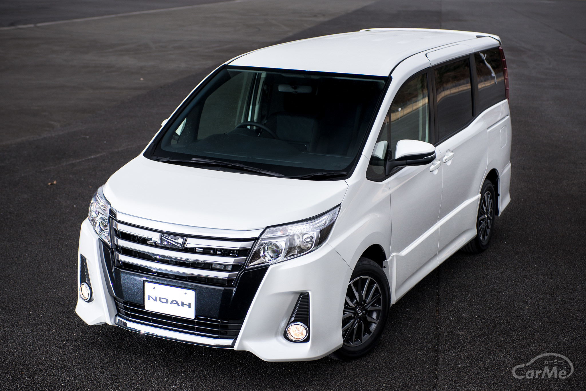 白い車が売れる！その驚くべき理由とは？！